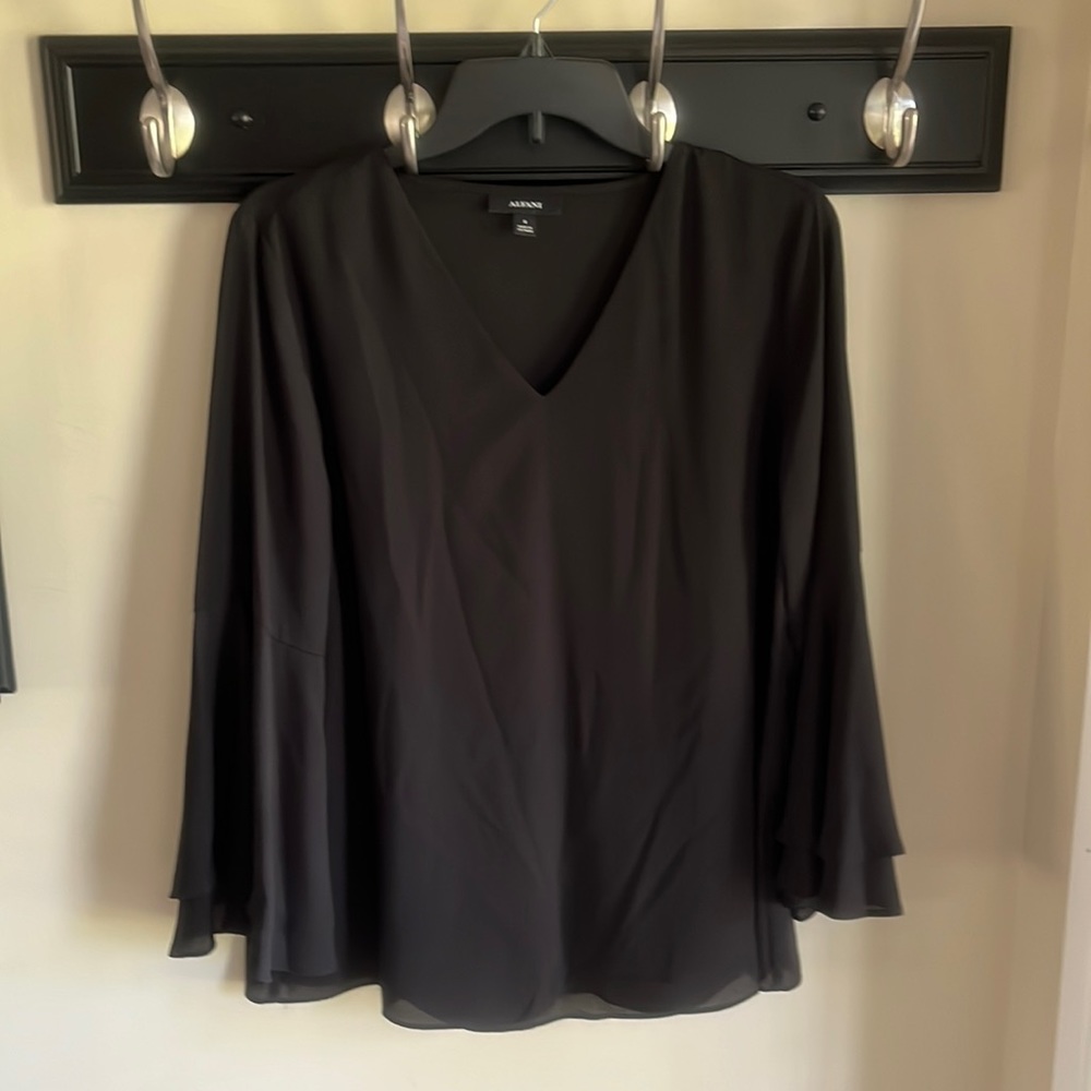 Alfani black blouse v-neck cap sleeve - size 8